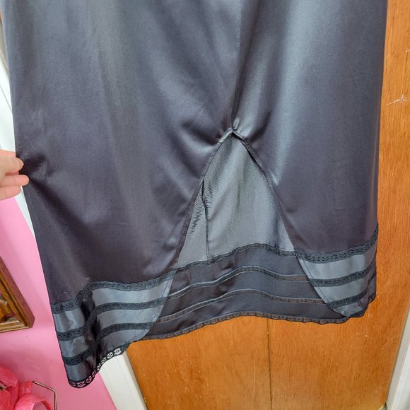 Vintage 70s Black Full Length Half Slip Skirt - Picture 6 of 7